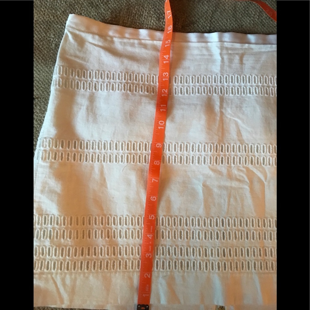 🌸 S O L D  GAP Eyelet Lined Crisp Cotton Skirt - Picture 10 of 10